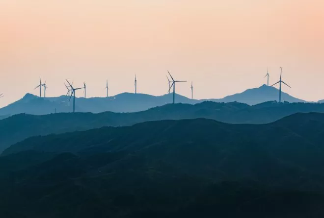 Windräder am Horizont, symbolisch für die Megatrends